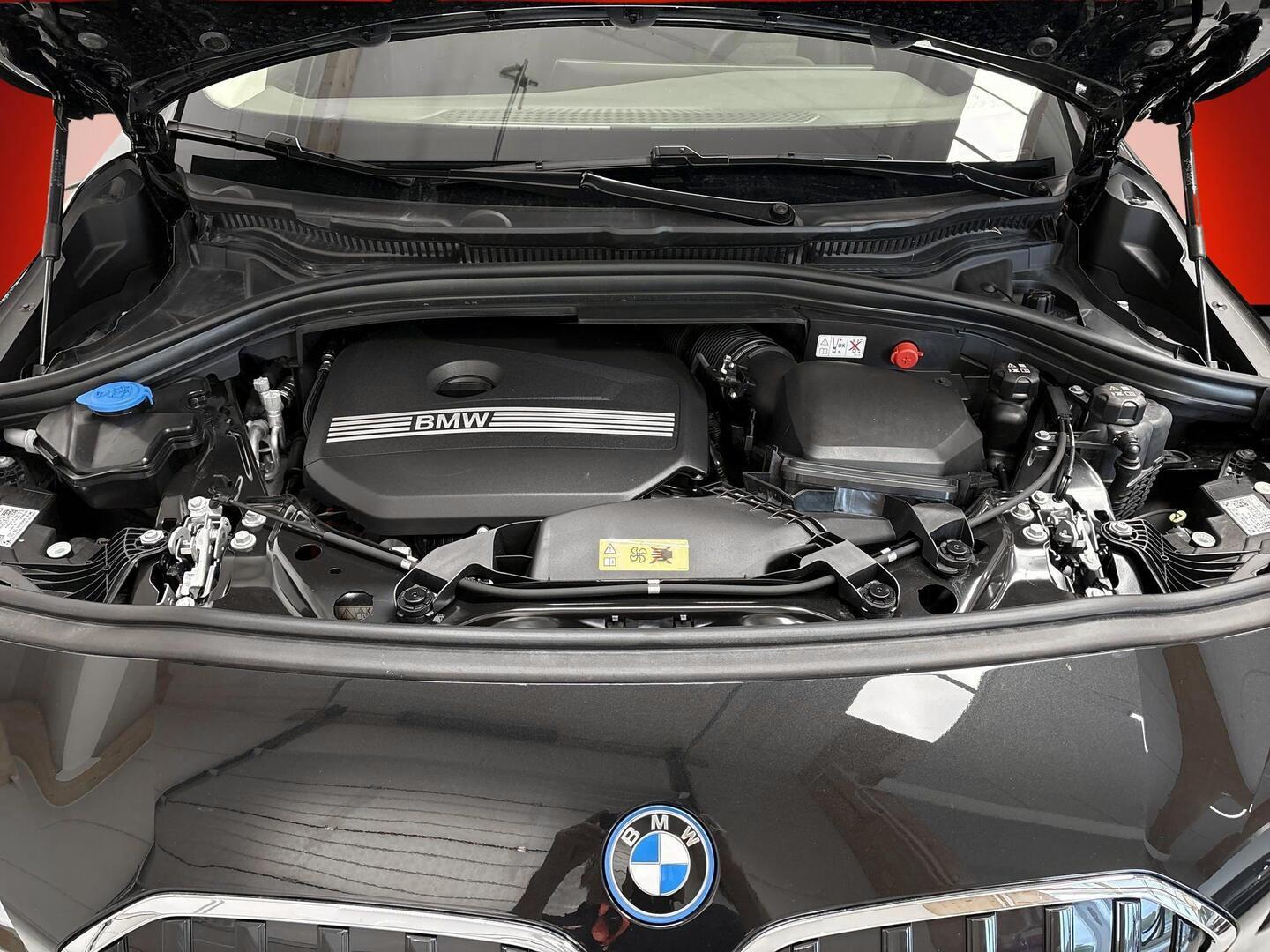 BMW 225 2024