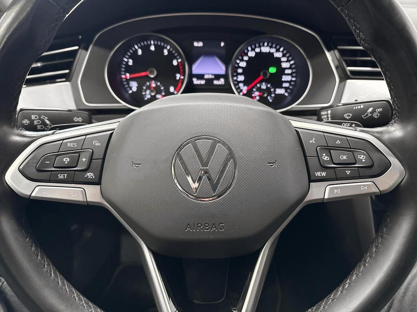 VOLKSWAGEN Passat 2021