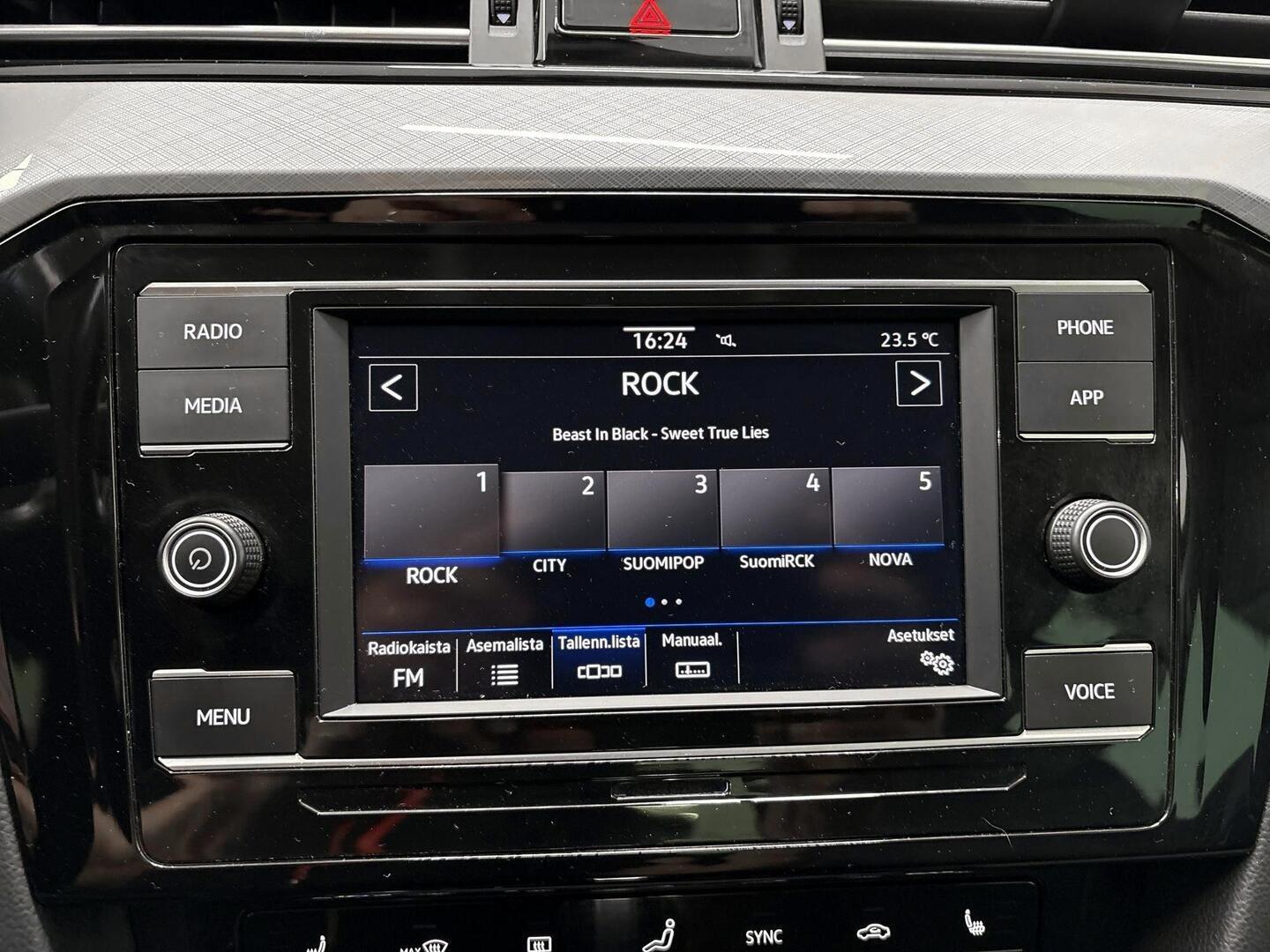 VOLKSWAGEN Passat 2021