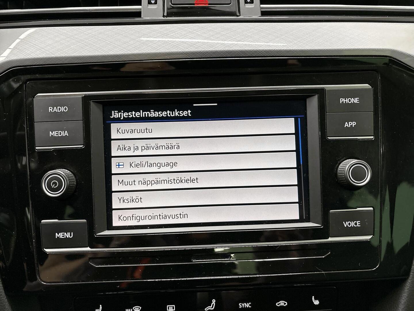 VOLKSWAGEN Passat 2021