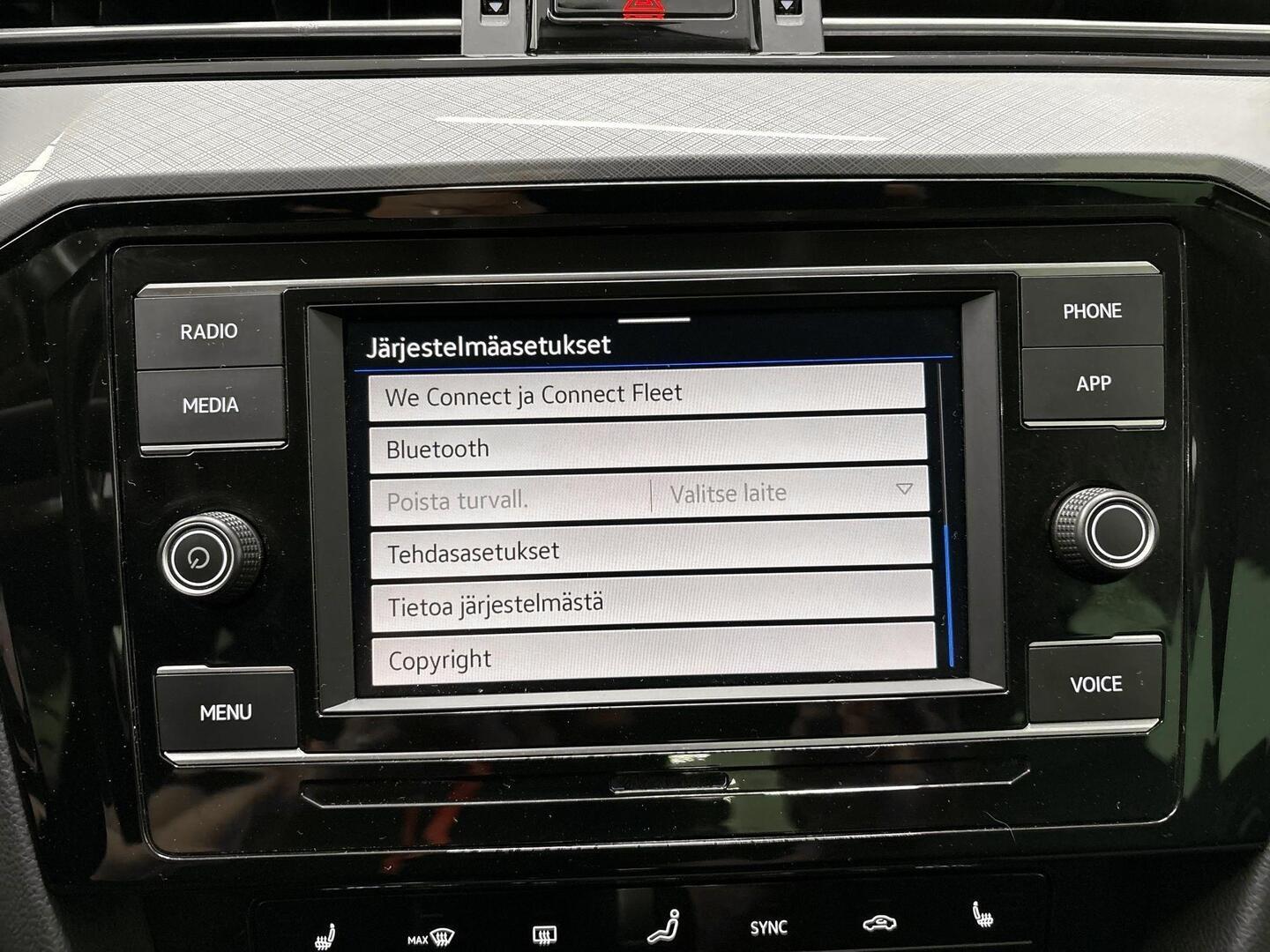 VOLKSWAGEN Passat 2021