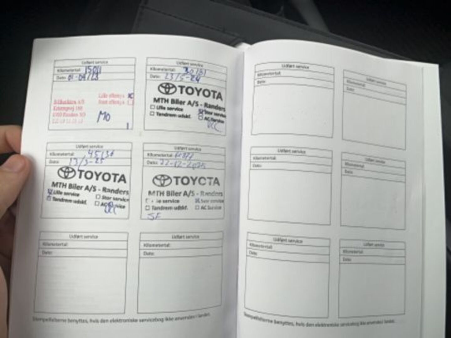 TOYOTA COROLLA CROSS 2023