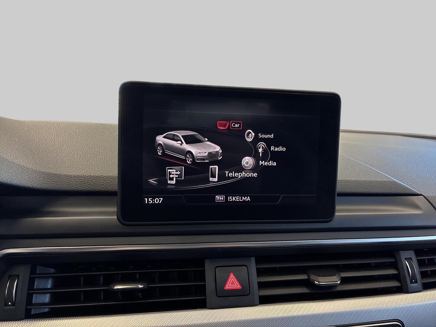 AUDI A4 2016