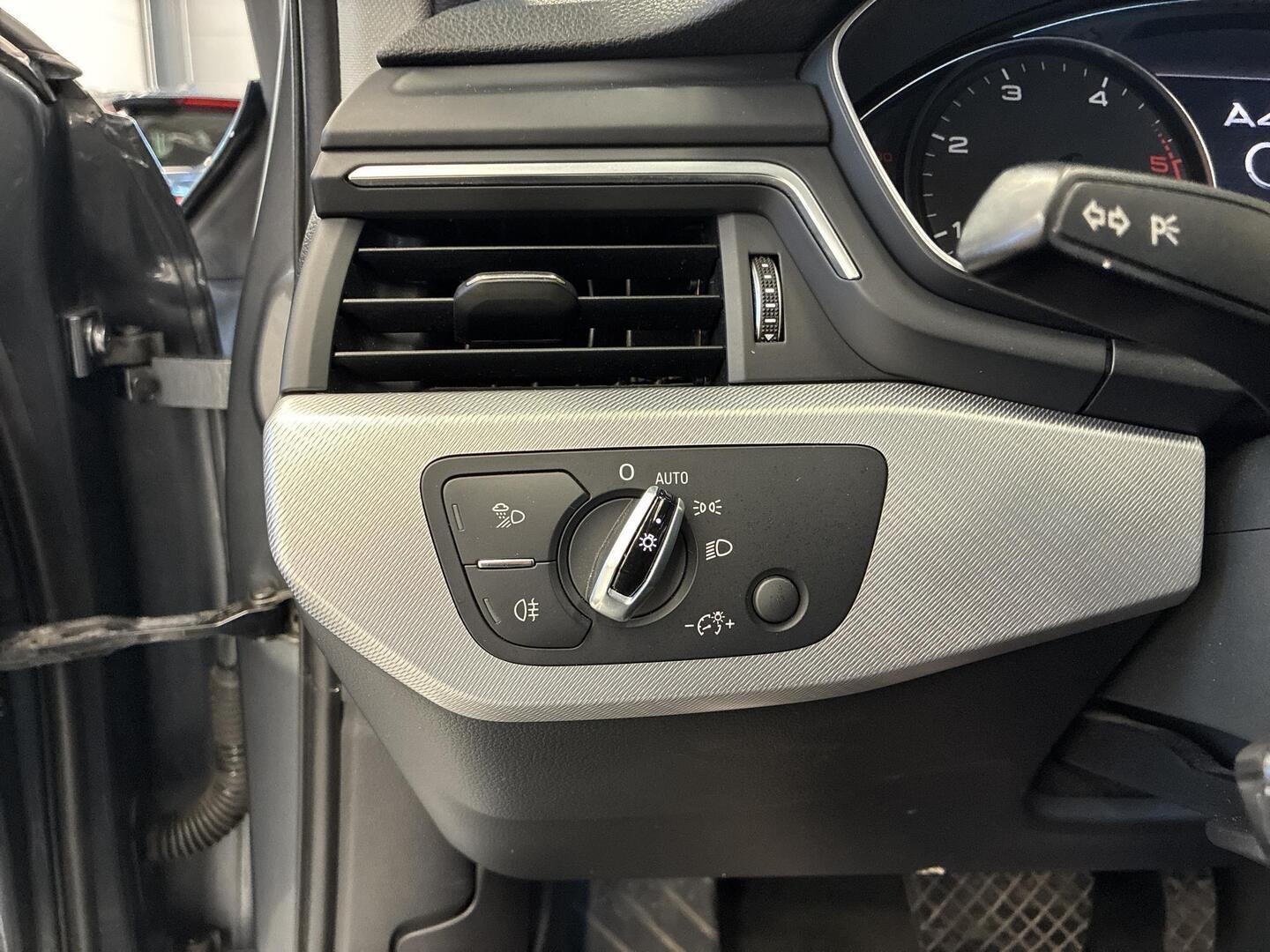 AUDI A4 2016