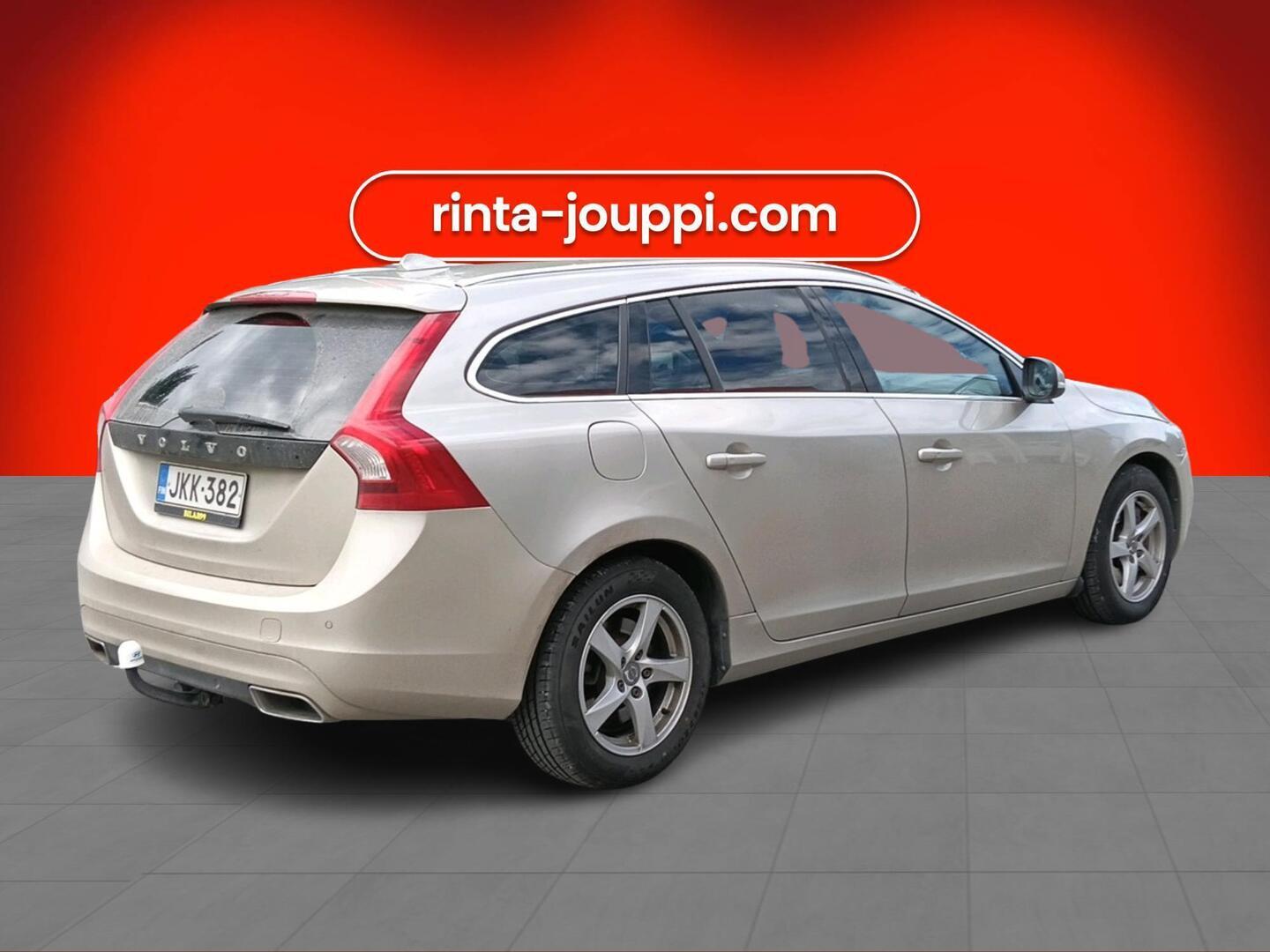 VOLVO V60 2017