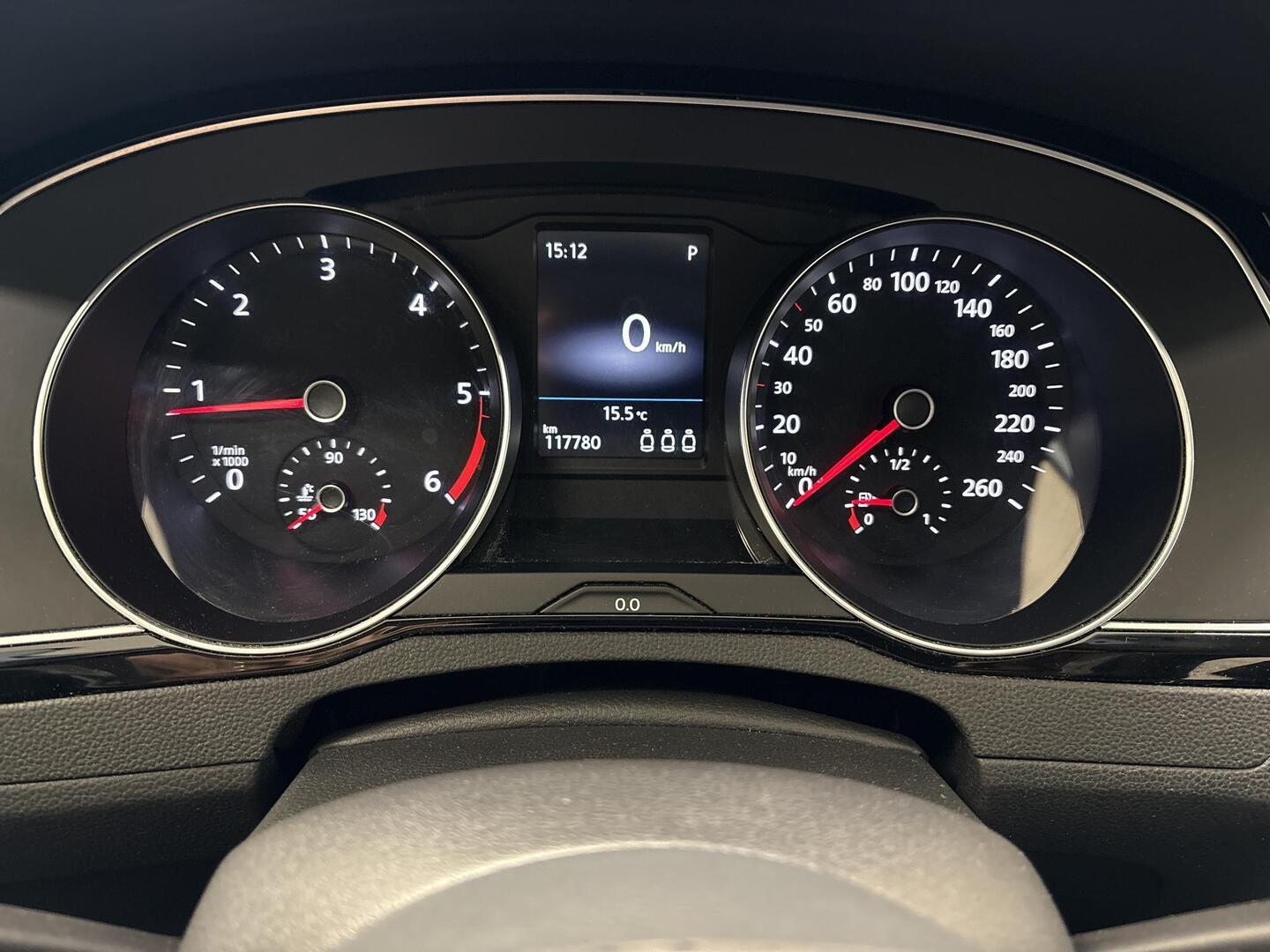 VOLKSWAGEN Passat 2022