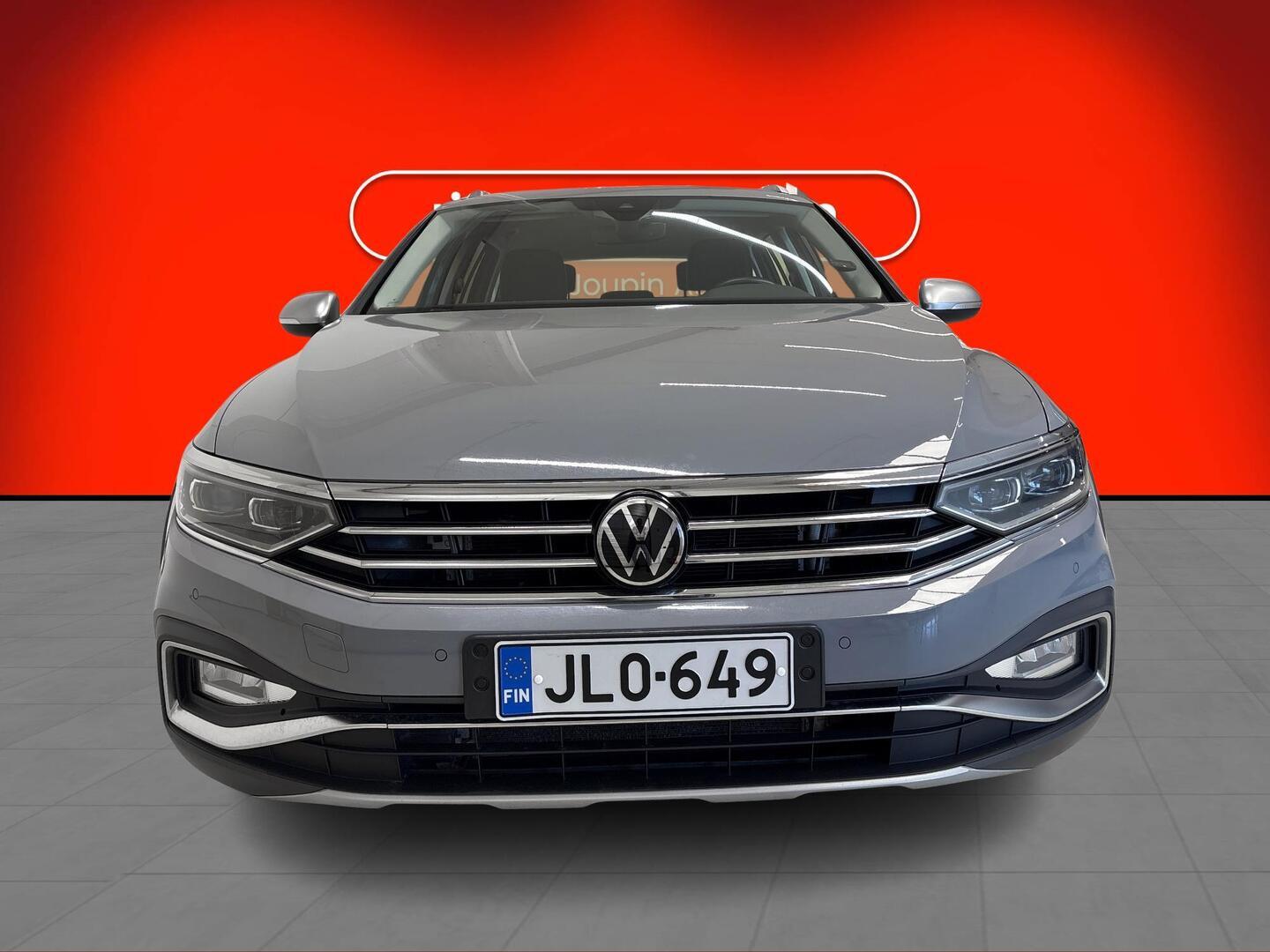 VOLKSWAGEN Passat 2022