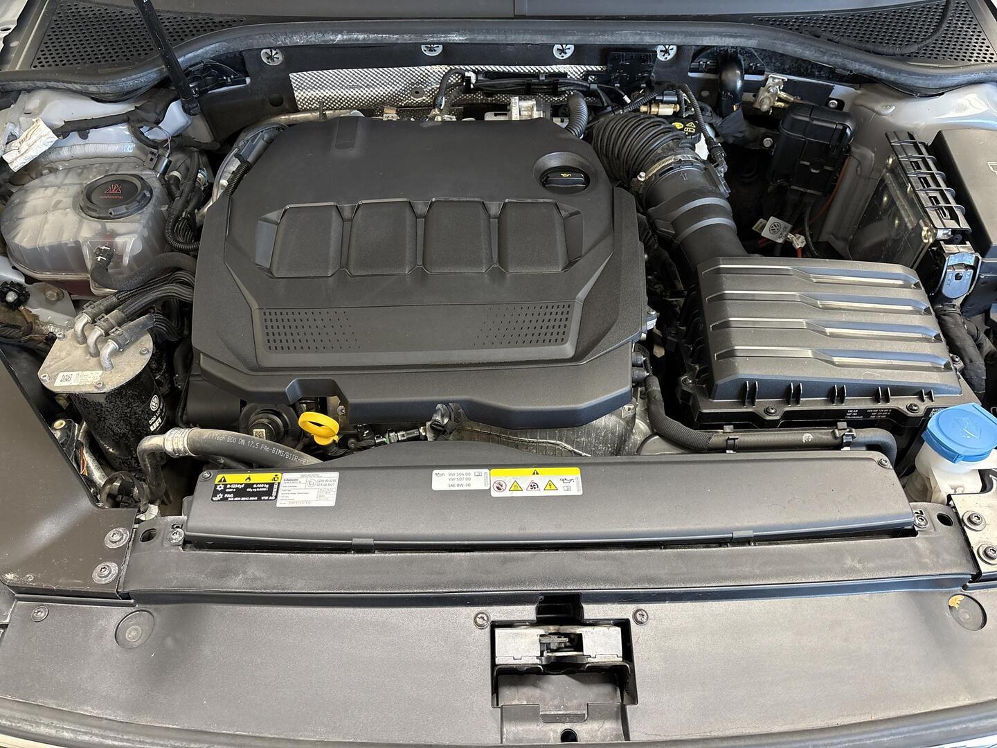 VOLKSWAGEN Passat 2022