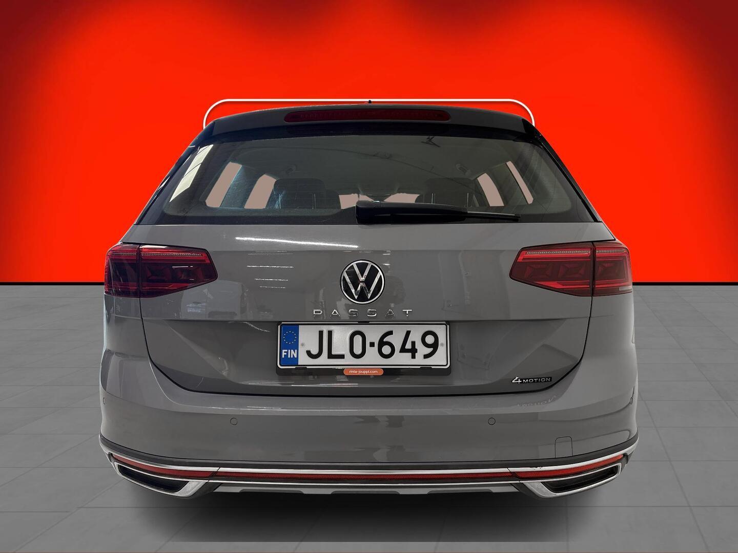 VOLKSWAGEN Passat 2022