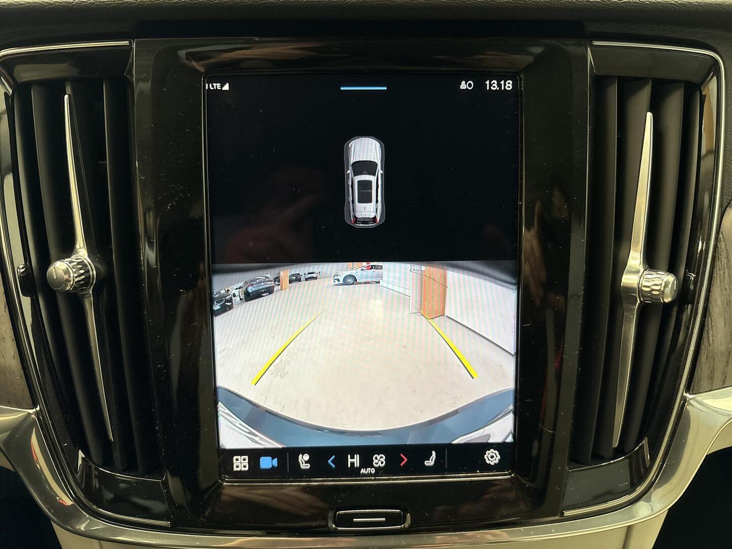 VOLVO V90 2023