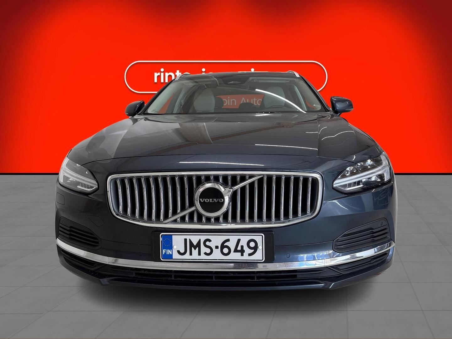 VOLVO V90 2023