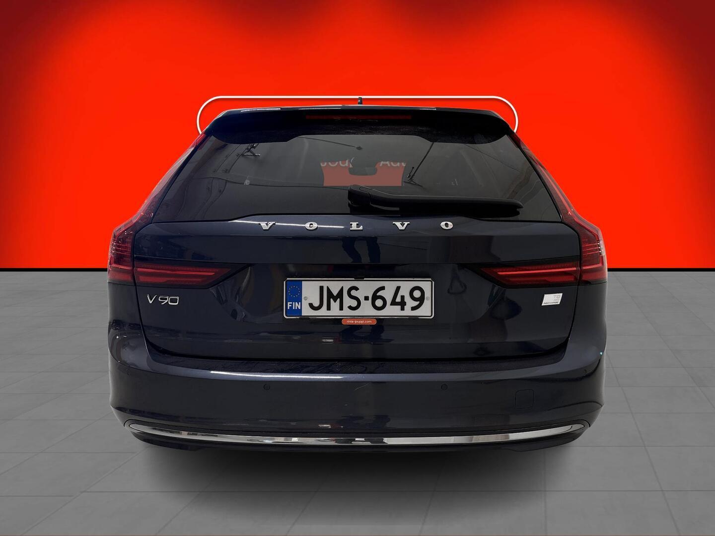 VOLVO V90 2023