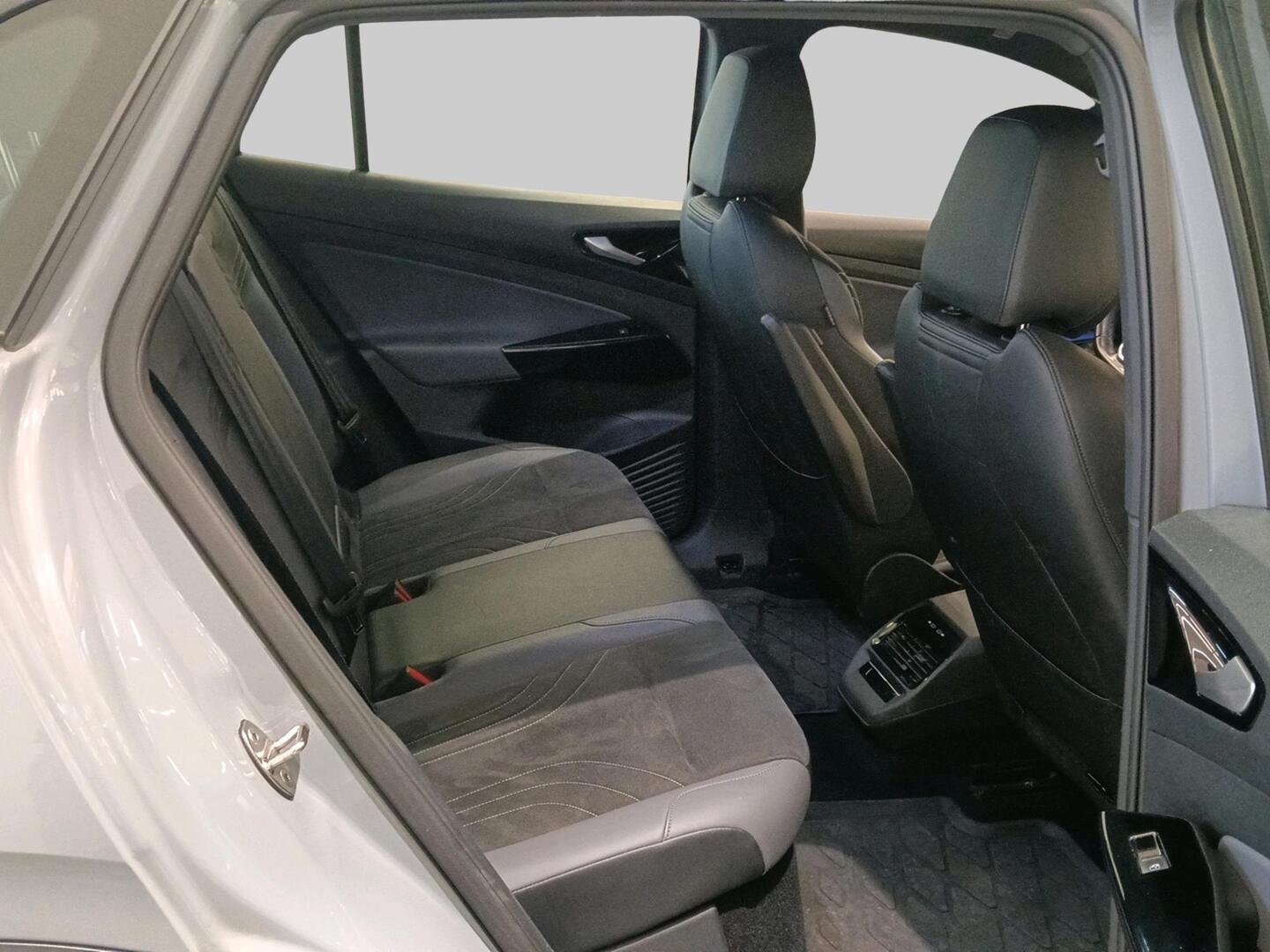 VOLKSWAGEN ID.4 2023