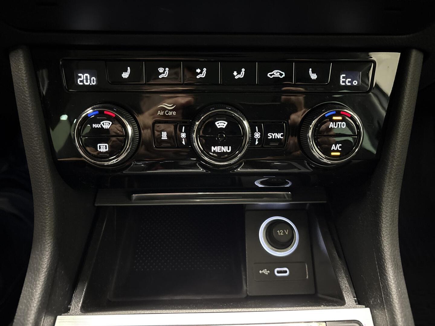SKODA Superb 2023