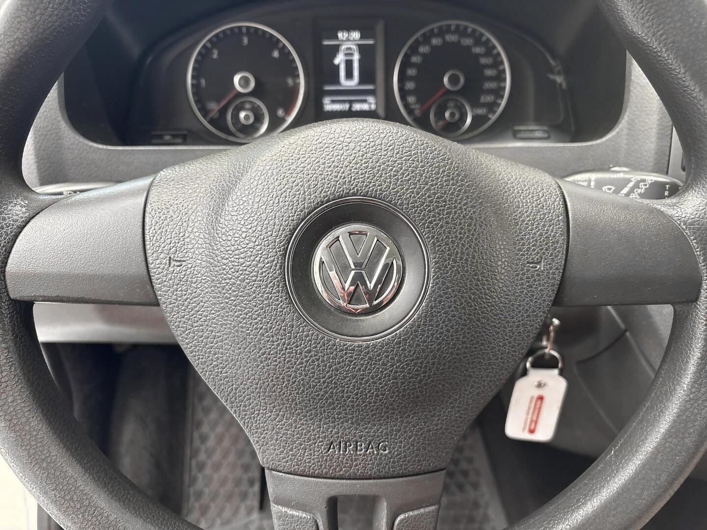 VOLKSWAGEN Caravelle 2012