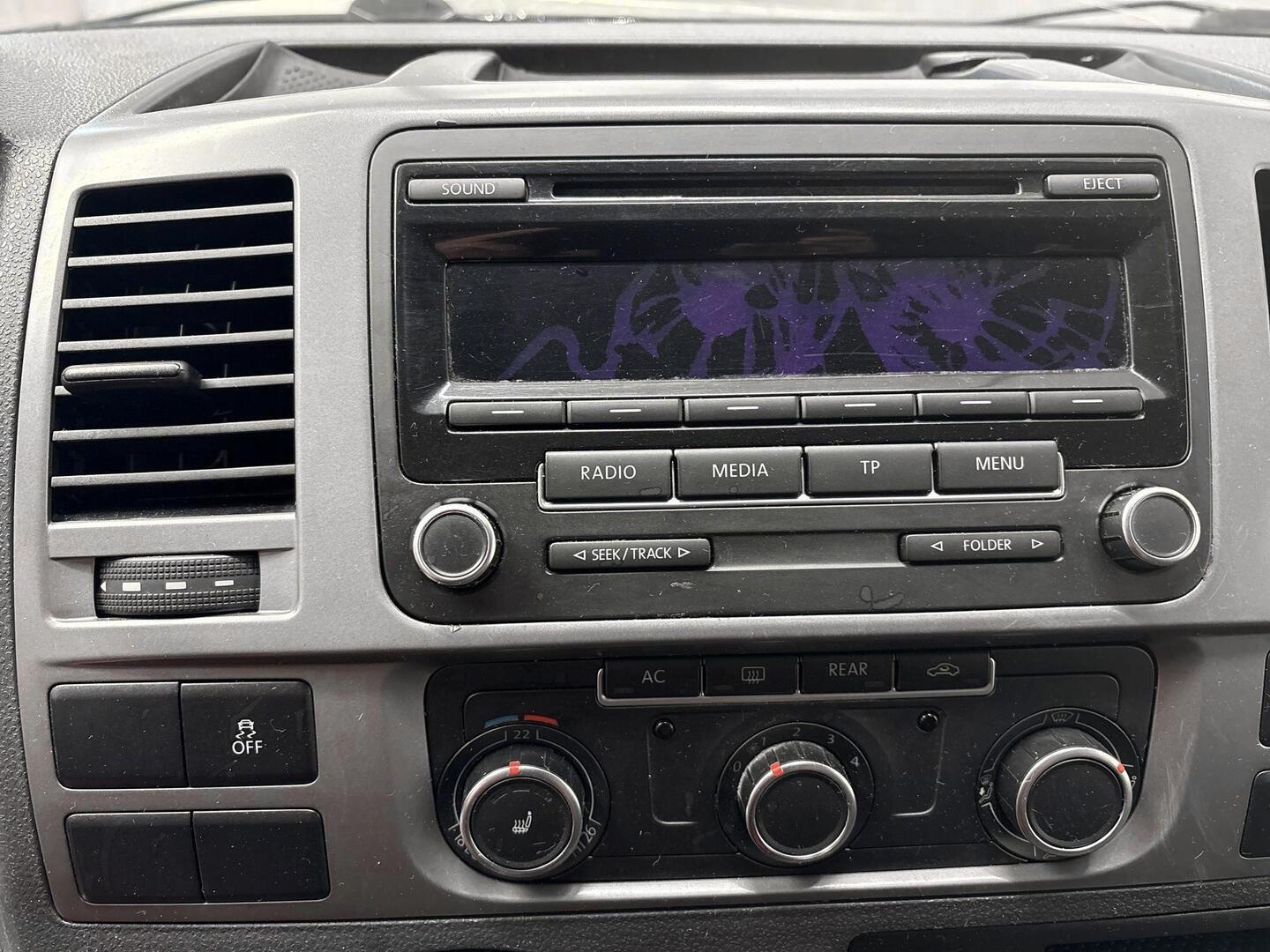 VOLKSWAGEN Caravelle 2012