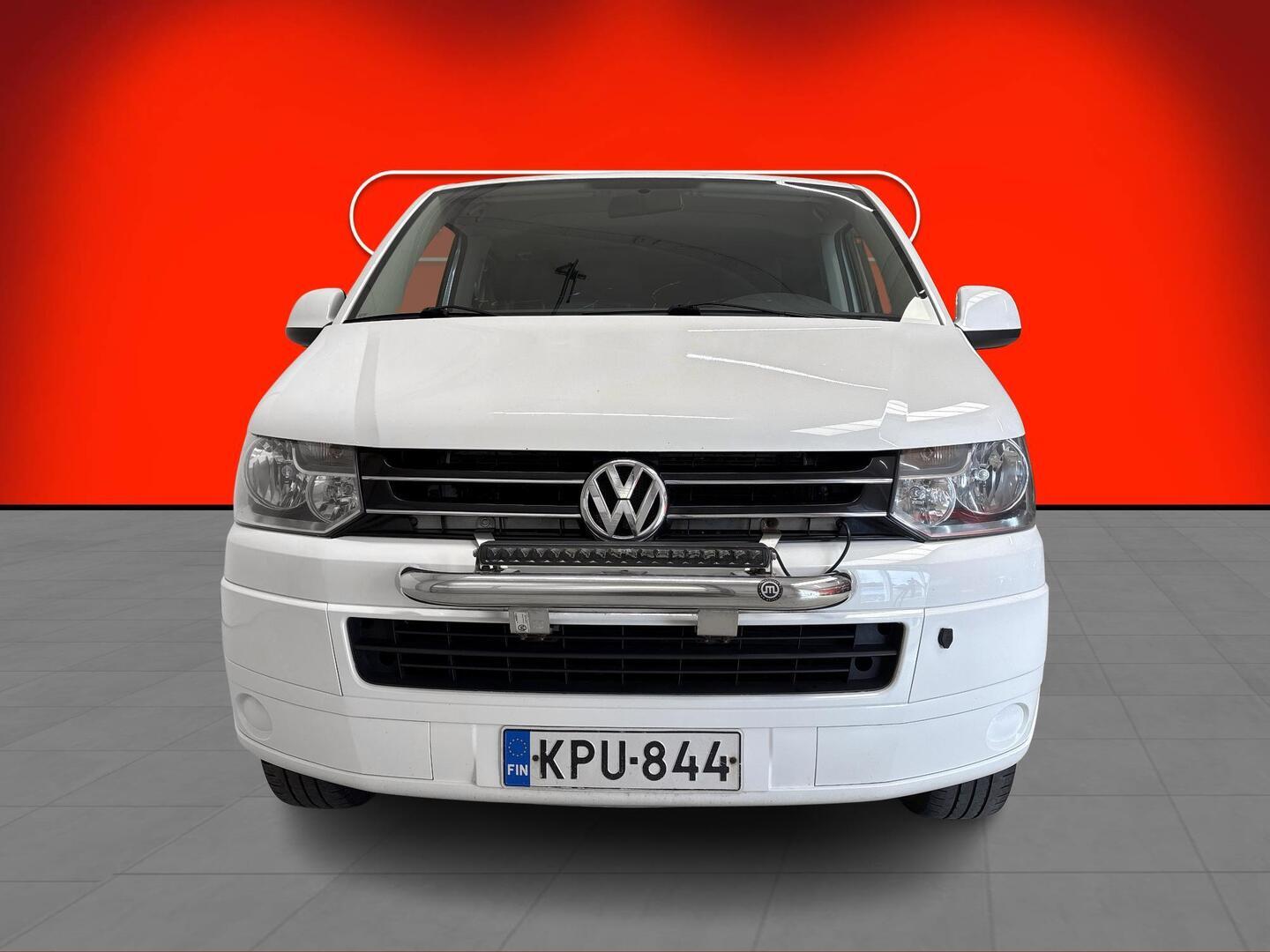 VOLKSWAGEN Caravelle 2012