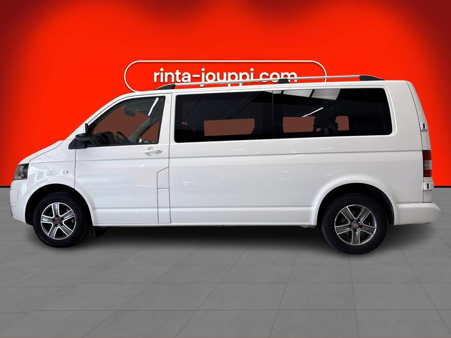 VOLKSWAGEN Caravelle 2012