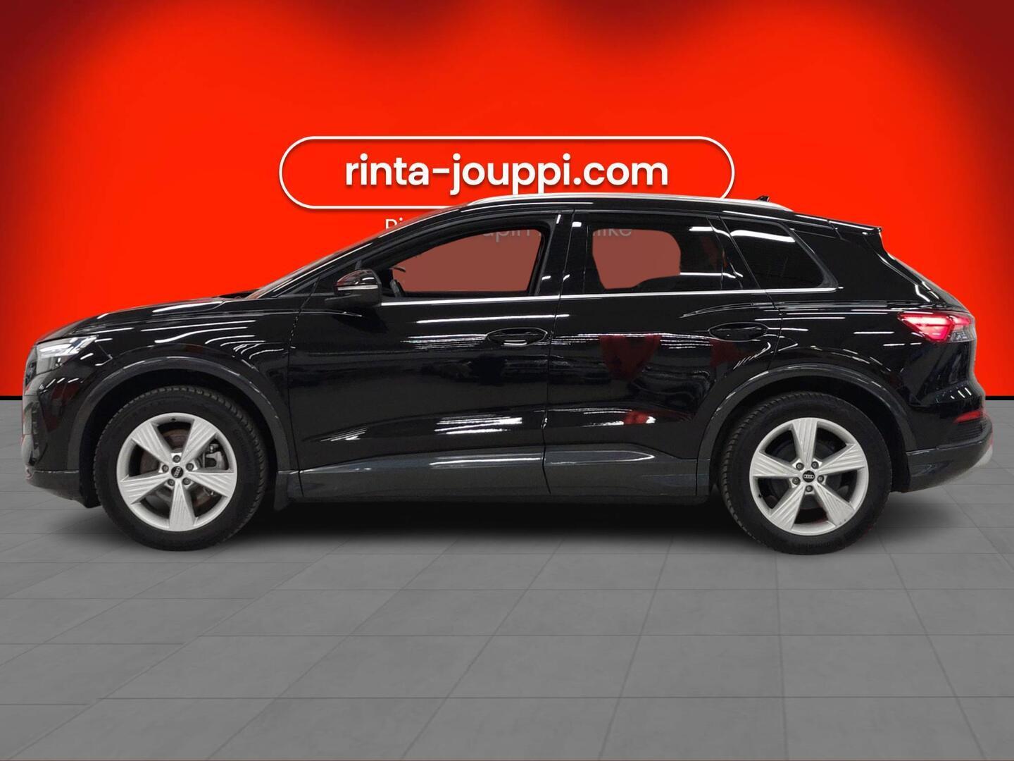 AUDI Q4 e-tron 2024