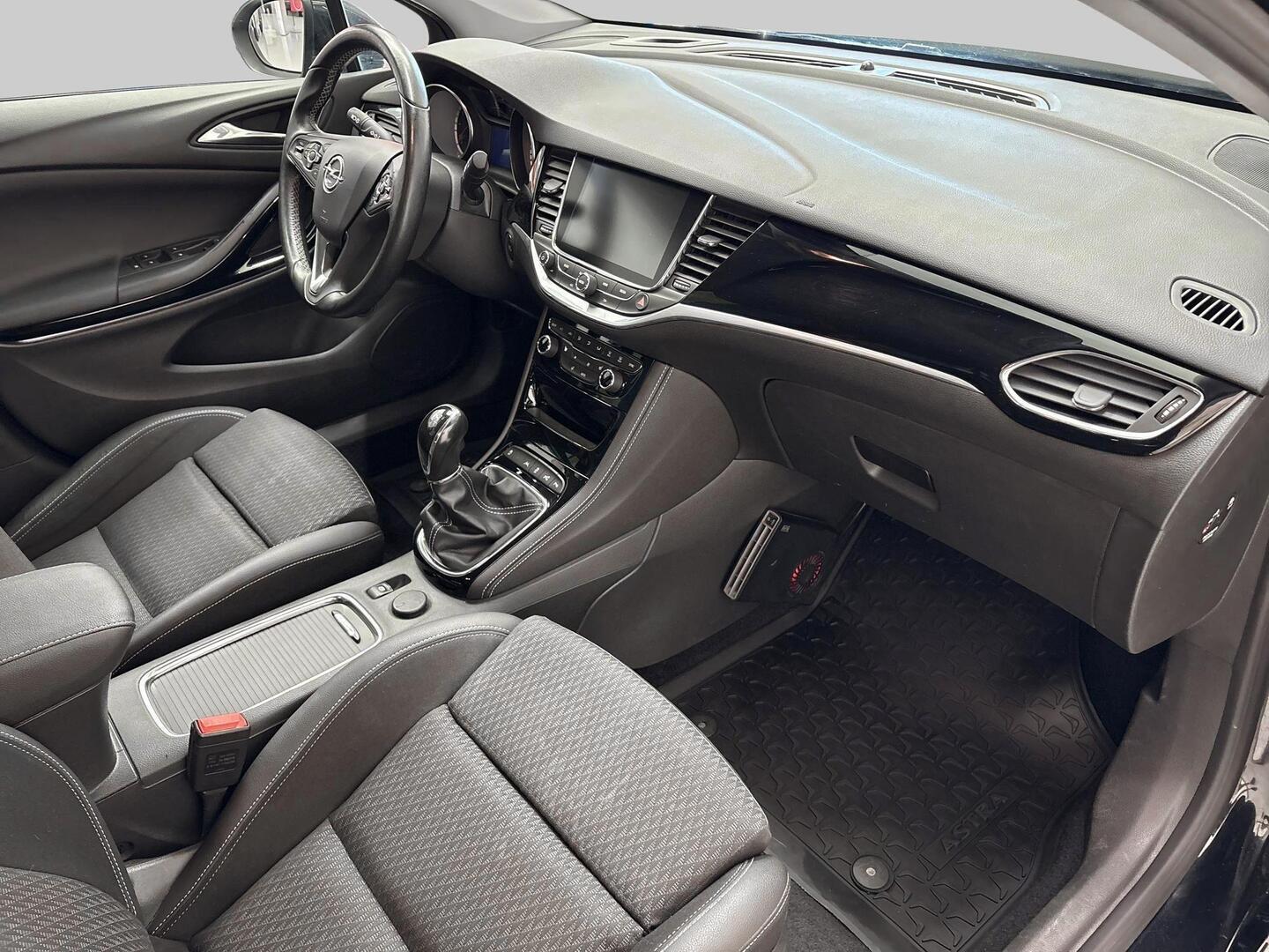 OPEL Astra 2017