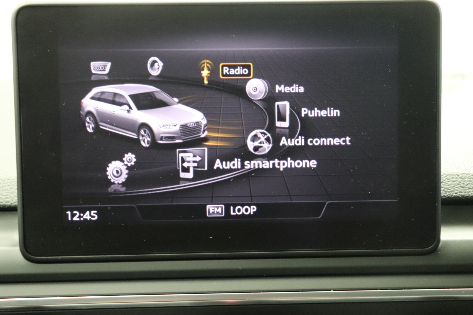 AUDI A4 2018