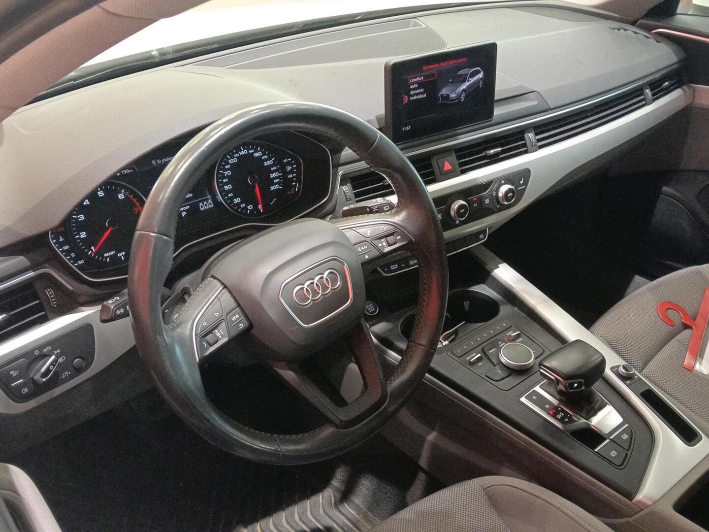 AUDI A4 2018