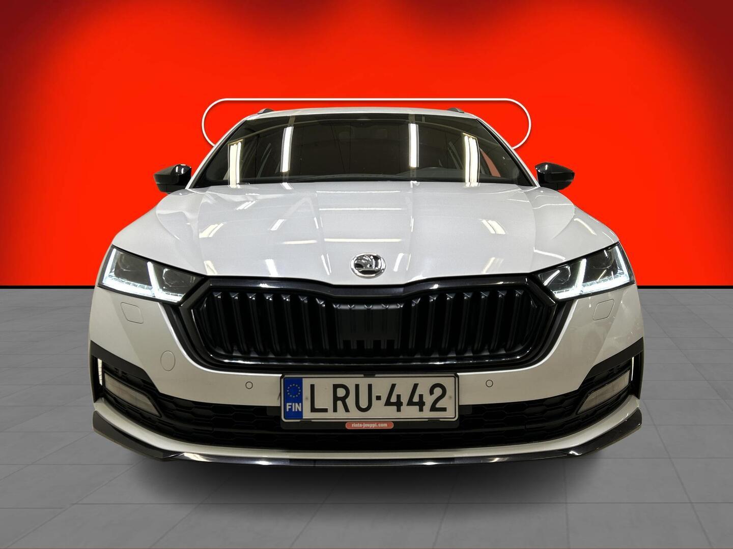SKODA Octavia 2023