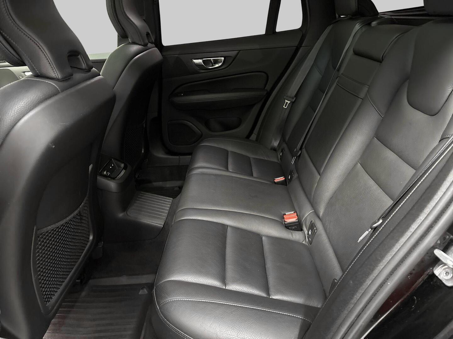 VOLVO V60 2019