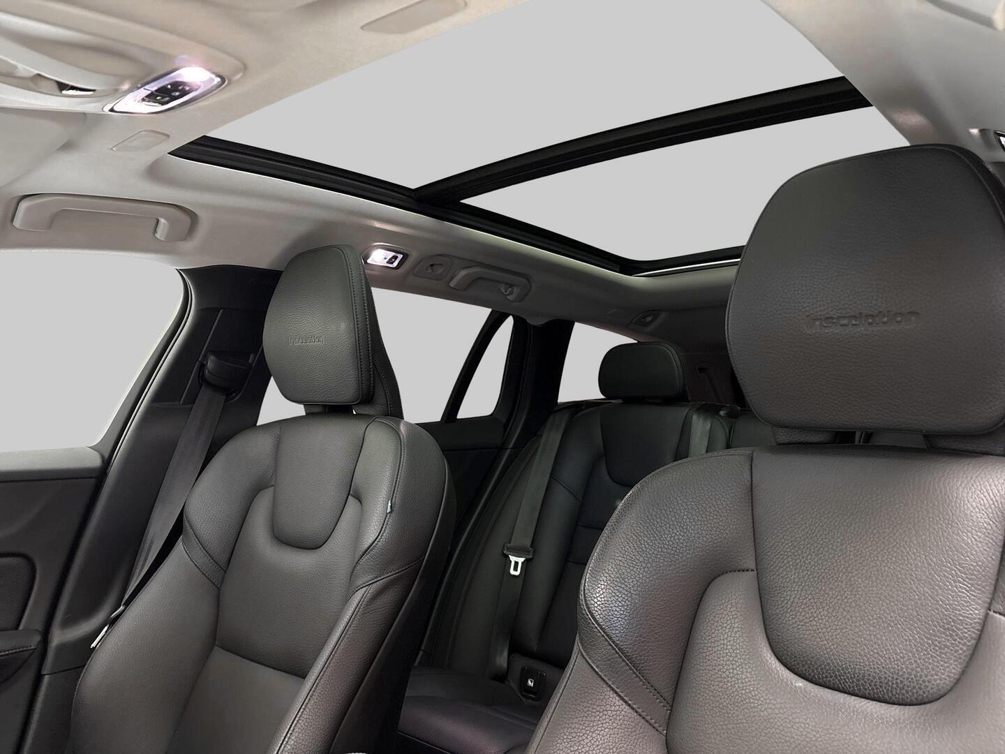 VOLVO V60 2019