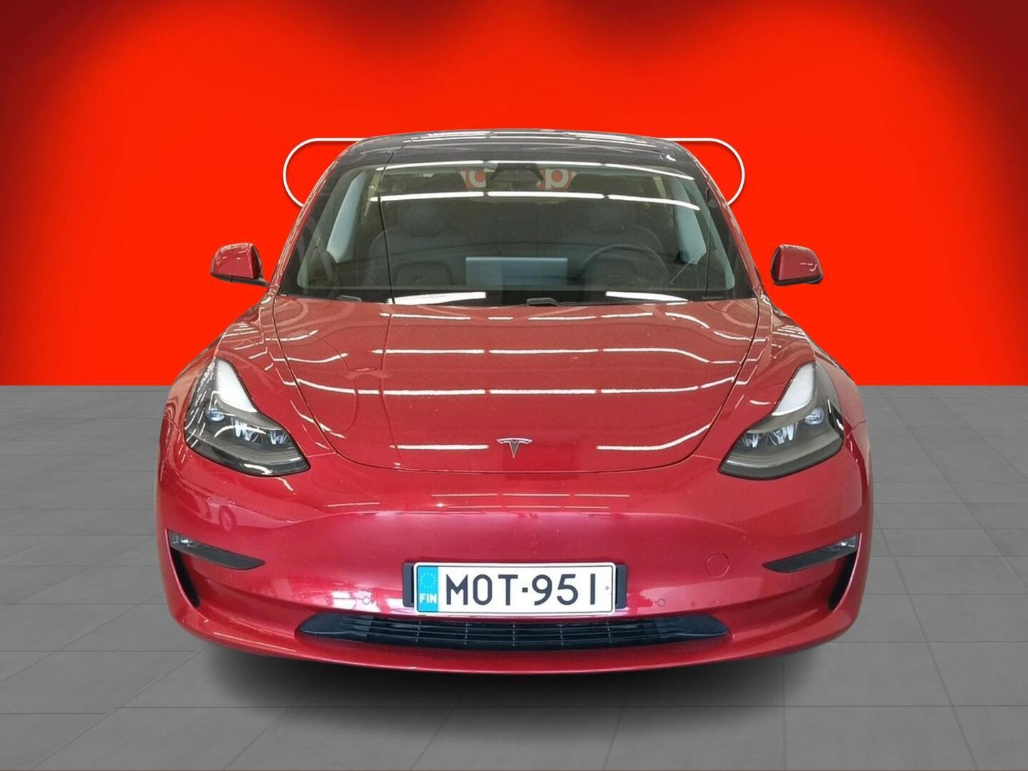 TESLA Model 3 2021