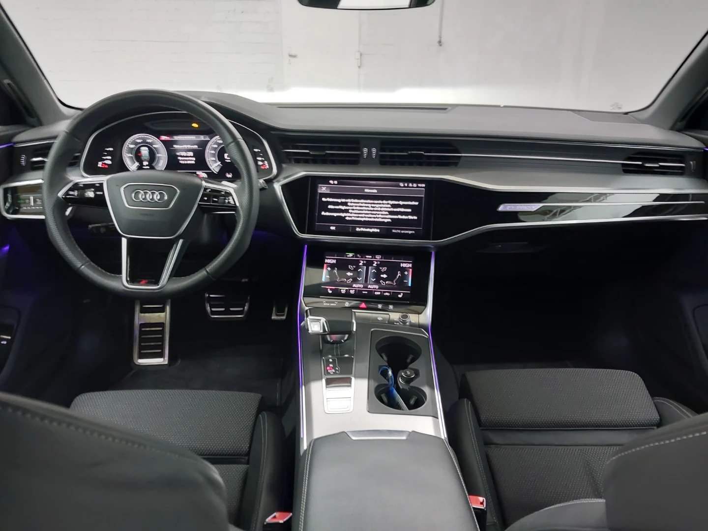 AUDI A6 2023