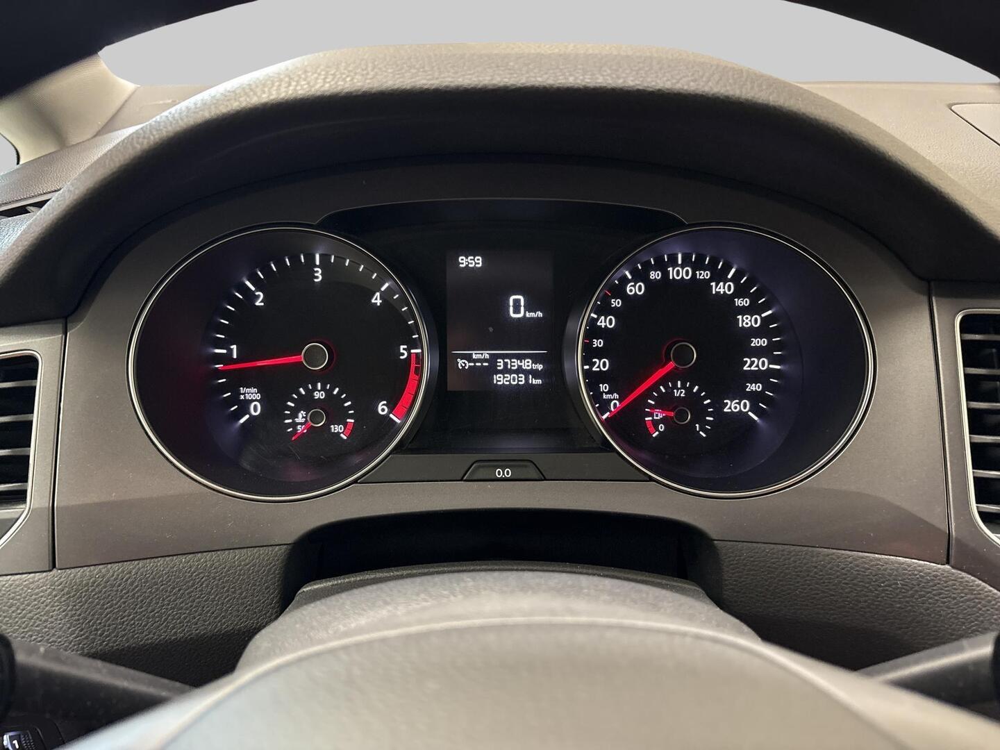 VOLKSWAGEN Golf Sportsvan 2016