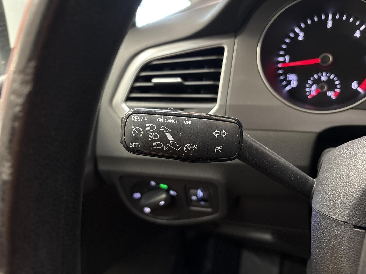 VOLKSWAGEN Golf Sportsvan 2016