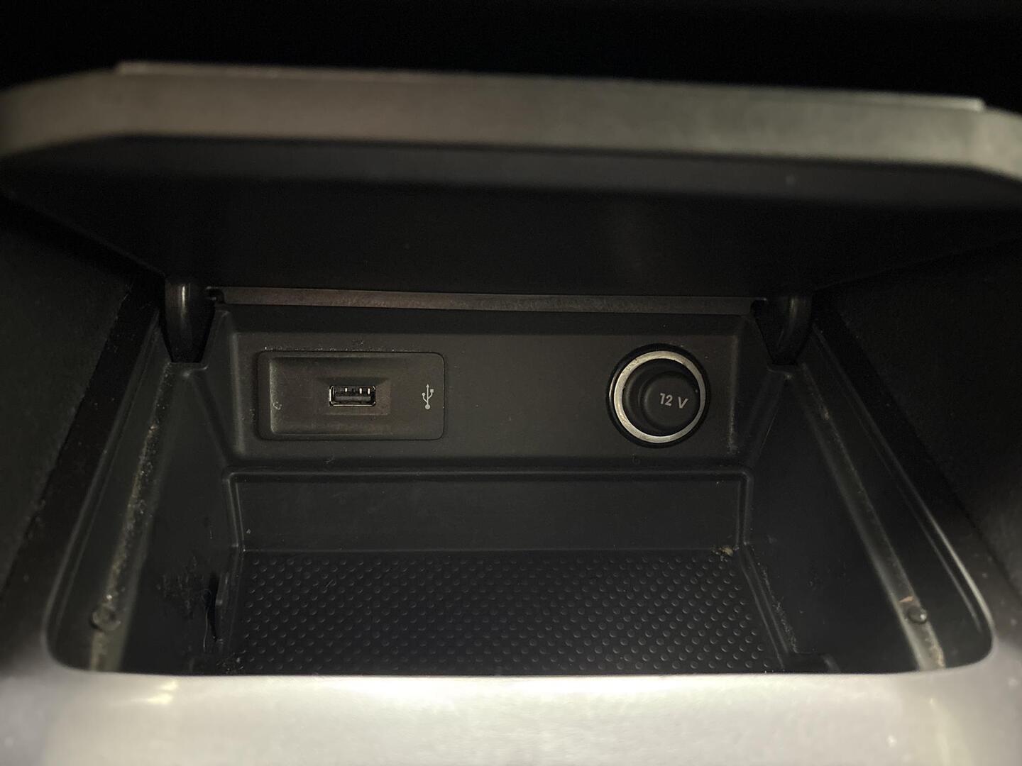 VOLKSWAGEN Golf Sportsvan 2016