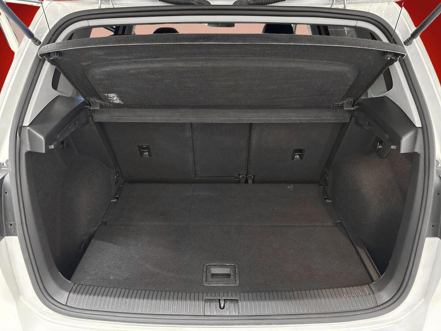 VOLKSWAGEN Golf Sportsvan 2016