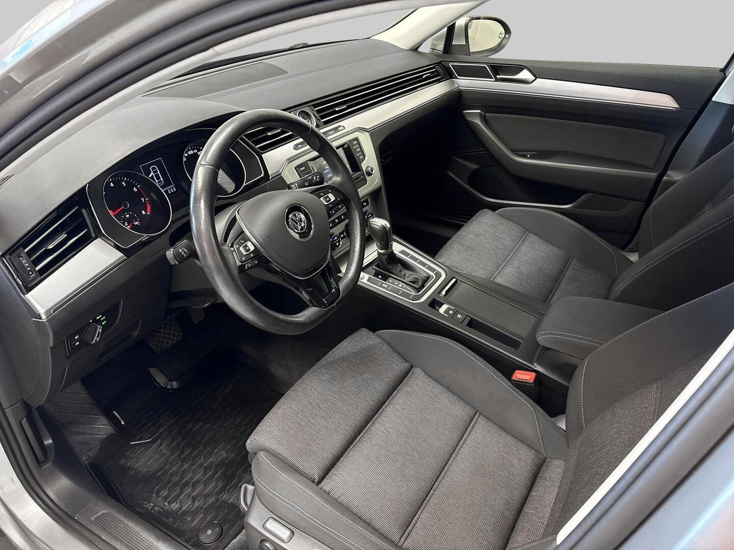 VOLKSWAGEN Passat 2016