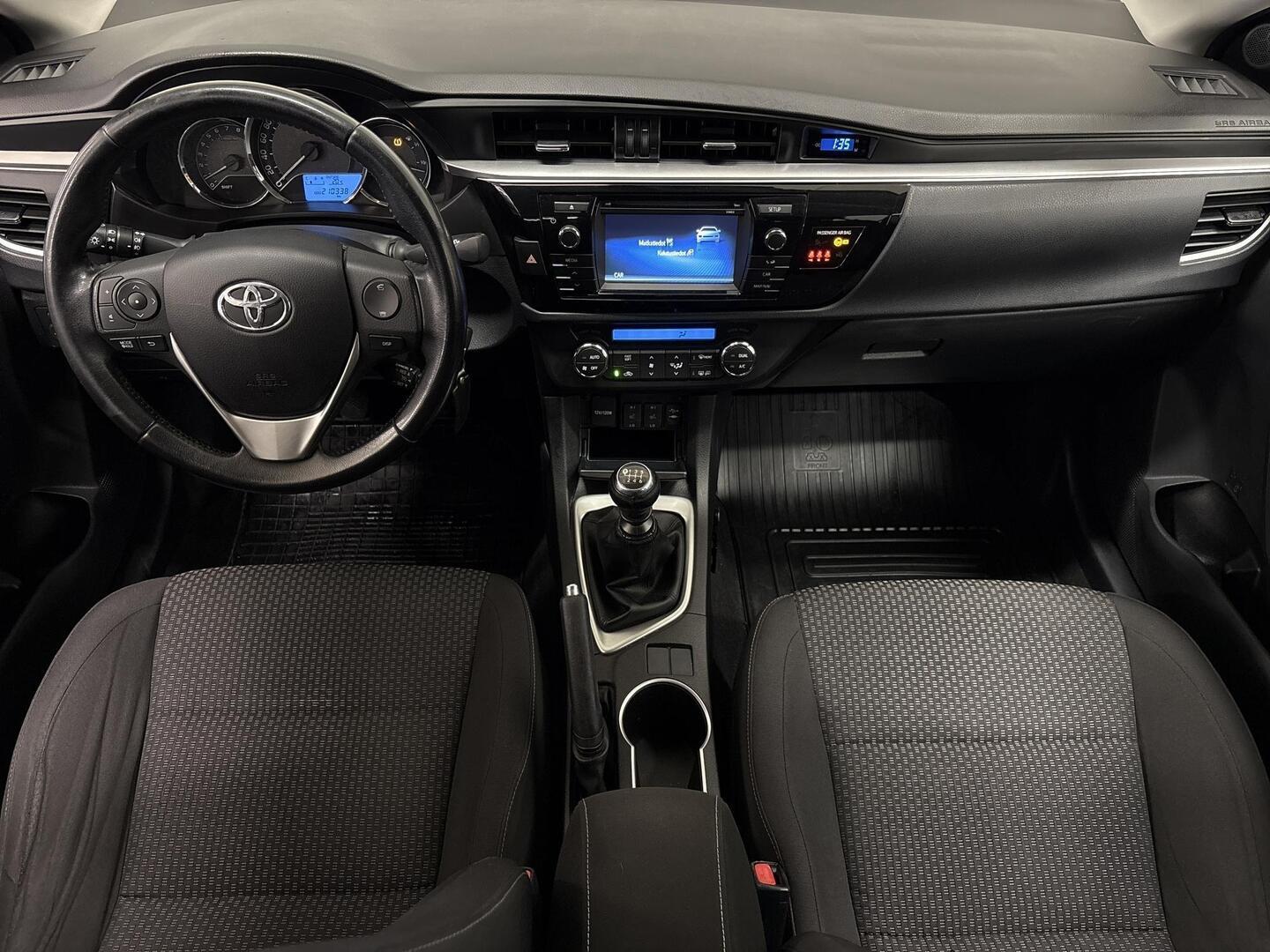 TOYOTA Corolla 2014