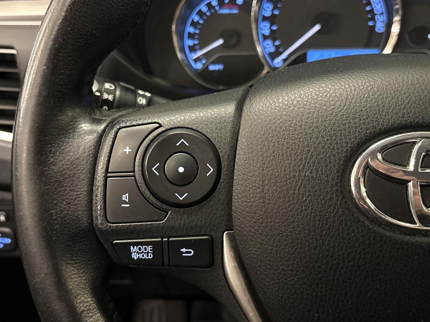 TOYOTA Corolla 2014