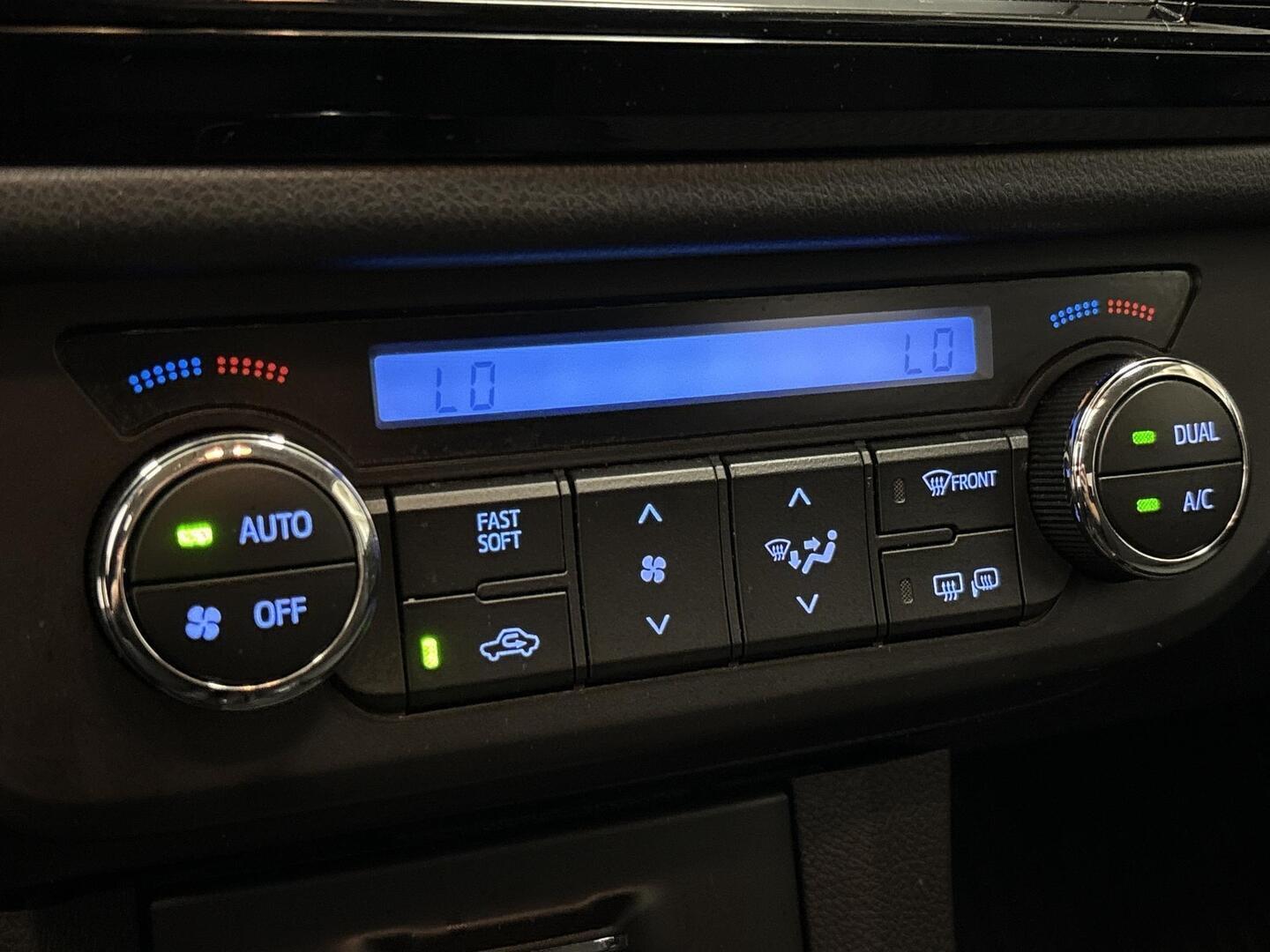 TOYOTA Corolla 2014