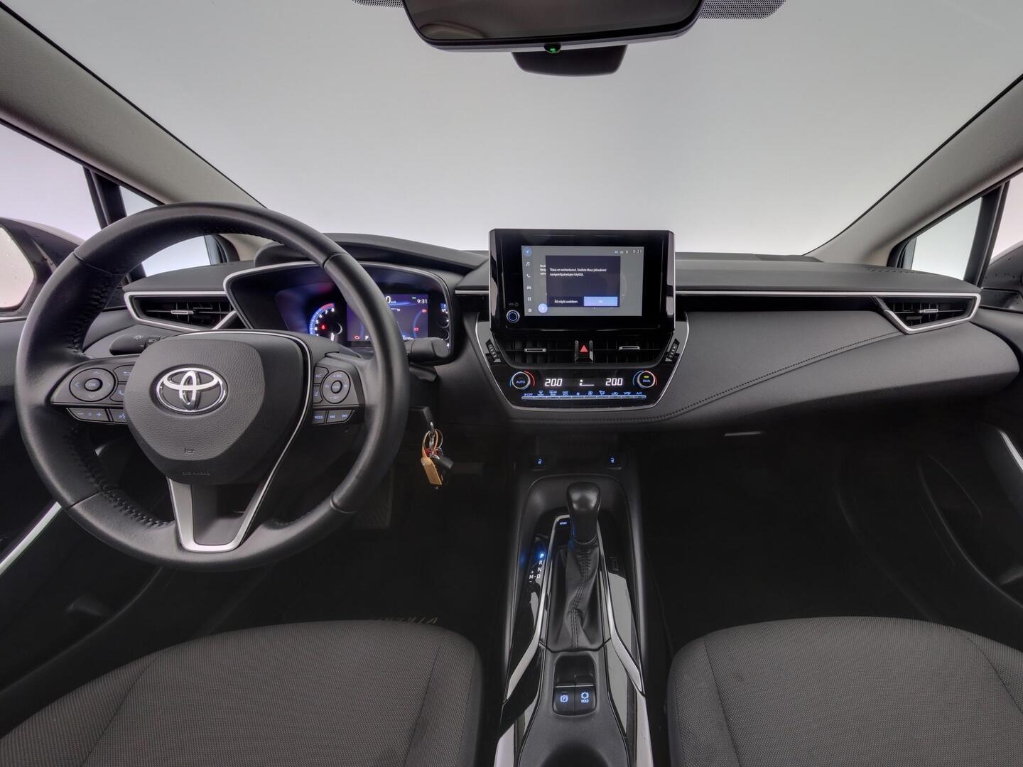 TOYOTA COROLLA 2023