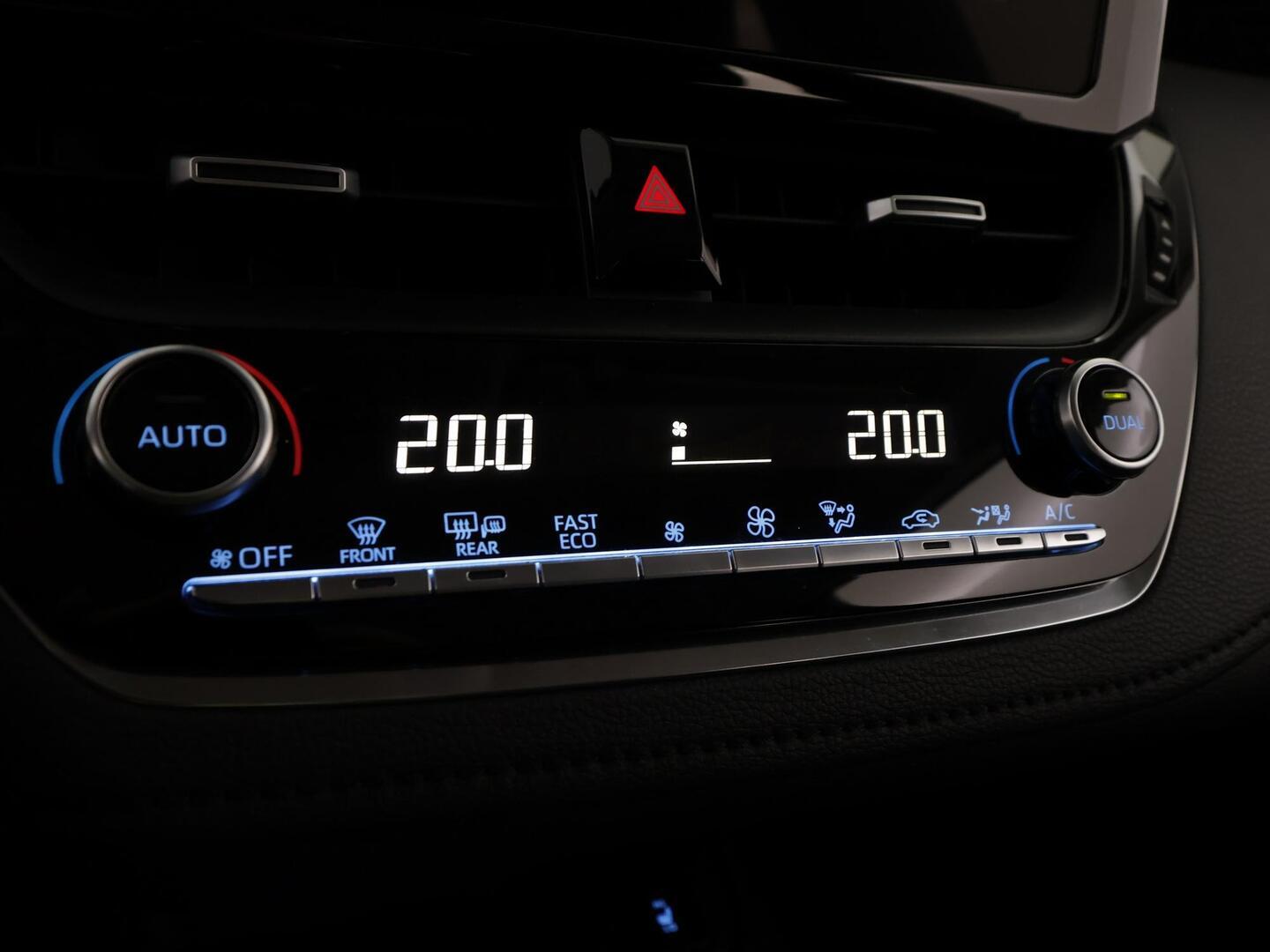 TOYOTA COROLLA 2023