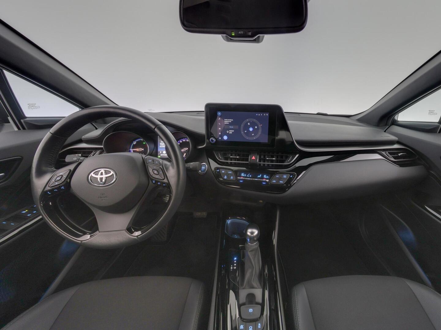 TOYOTA C-HR 2023