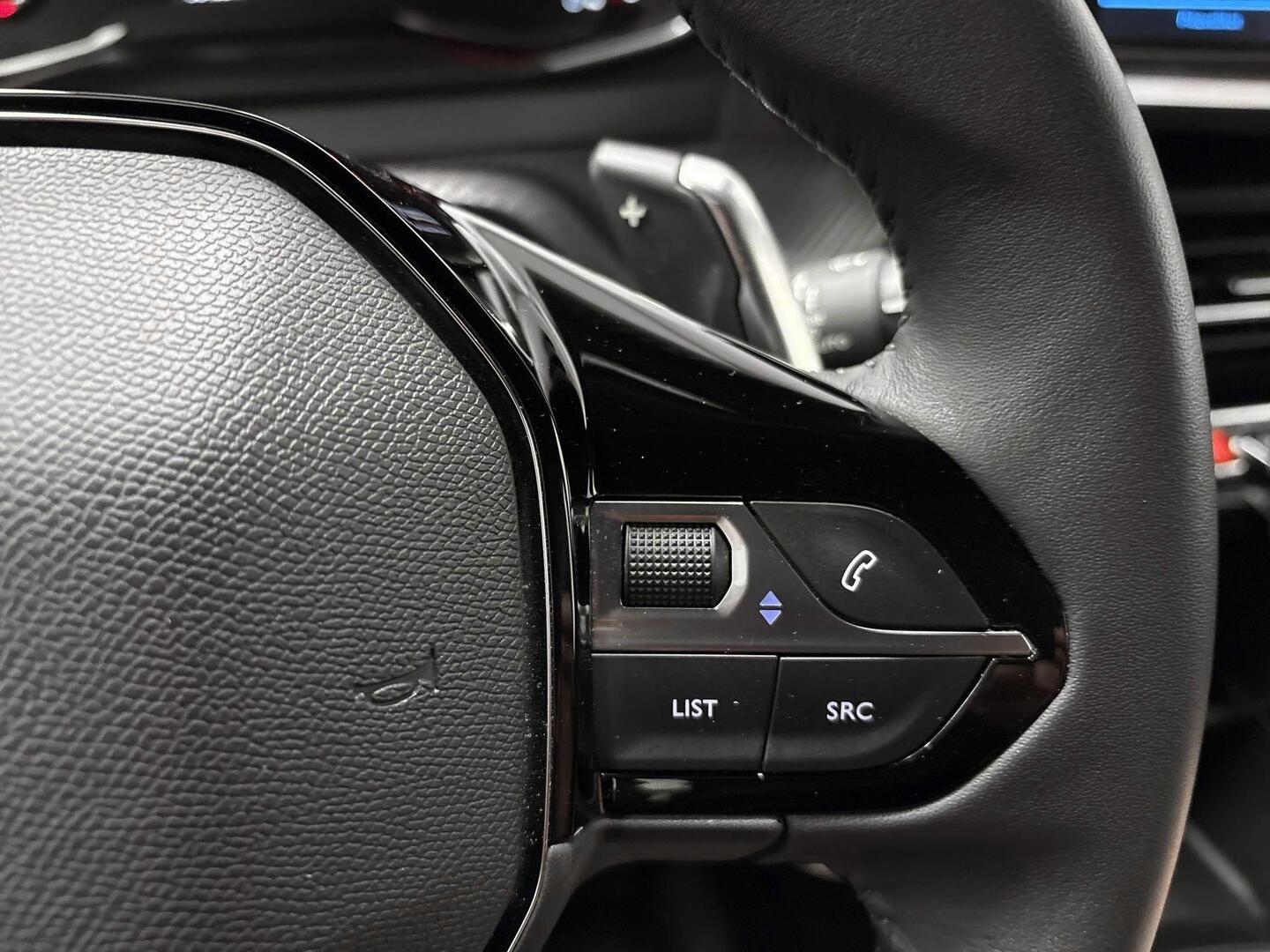 PEUGEOT 2008 2023