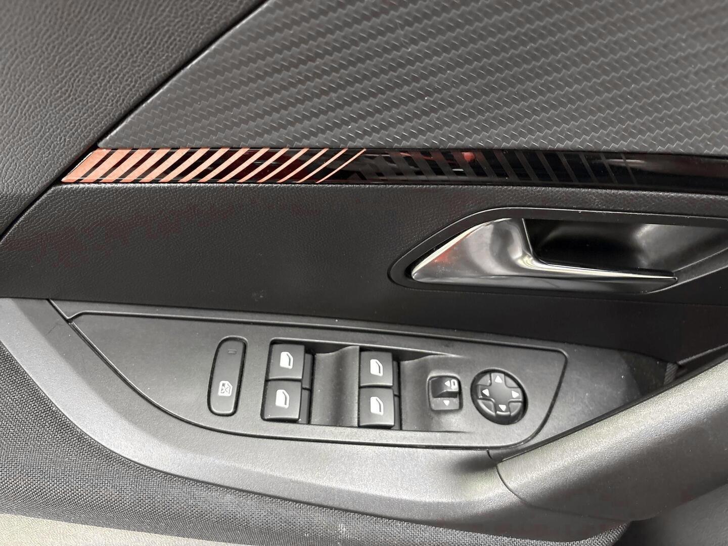 PEUGEOT 2008 2023