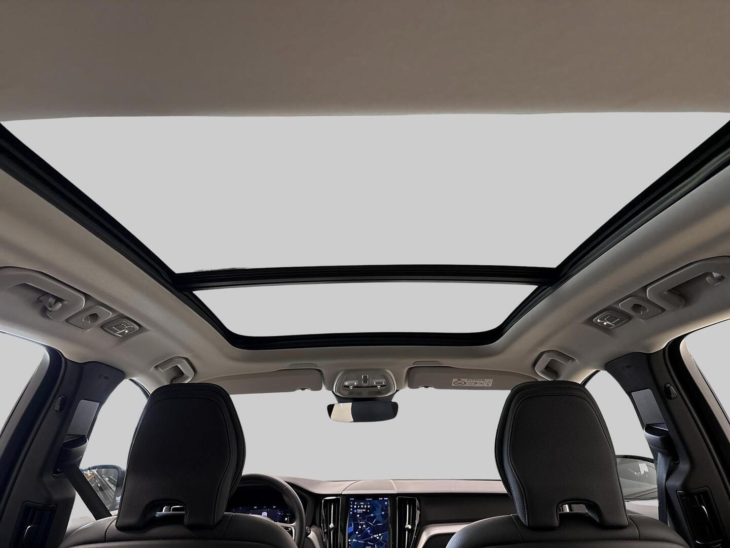 VOLVO XC60 2023