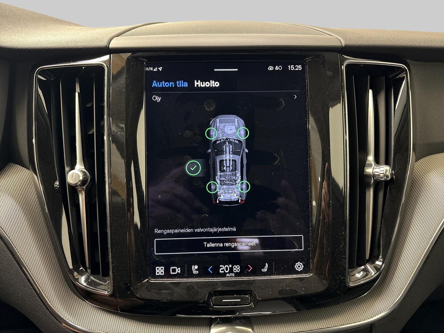 VOLVO XC60 2023