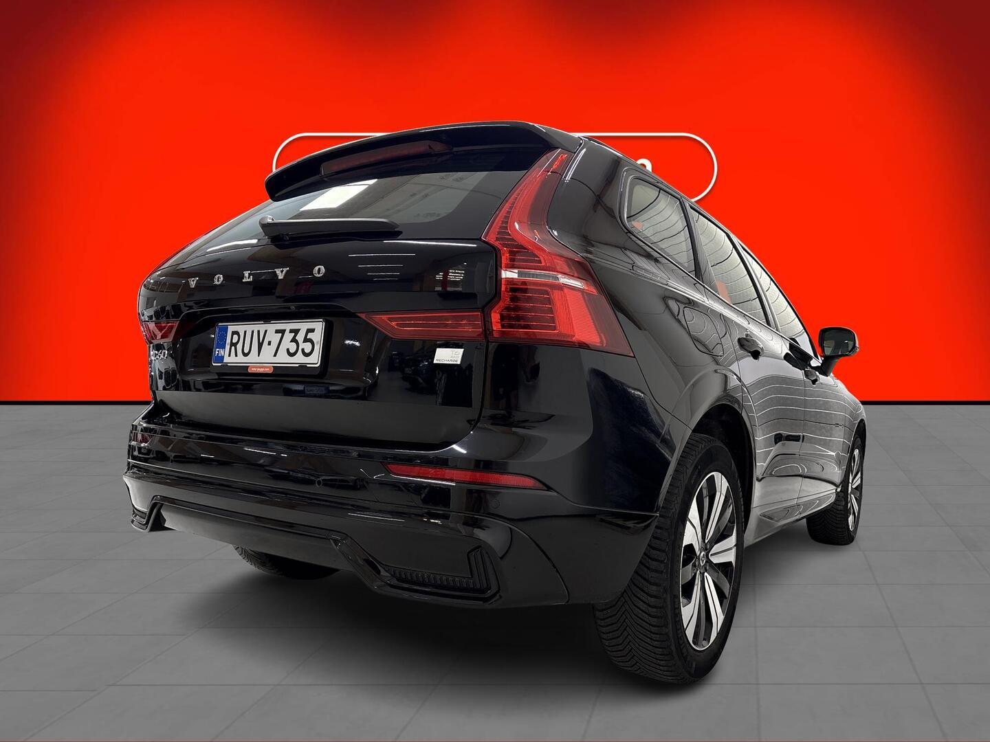 VOLVO XC60 2023