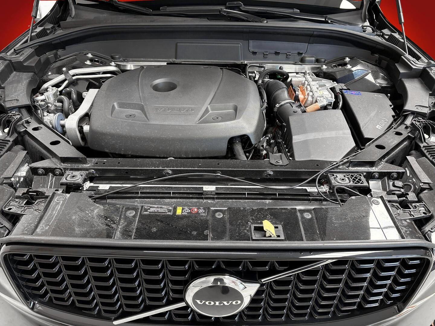 VOLVO XC60 2023