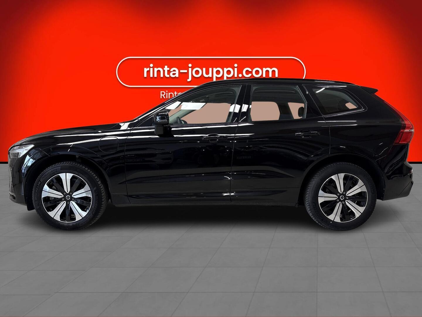 VOLVO XC60 2023