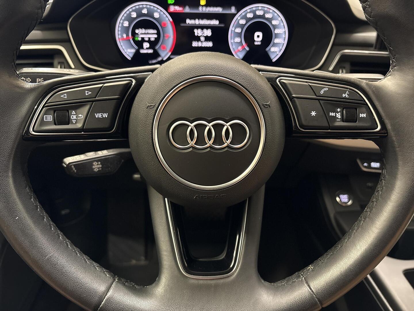 AUDI A4 2023